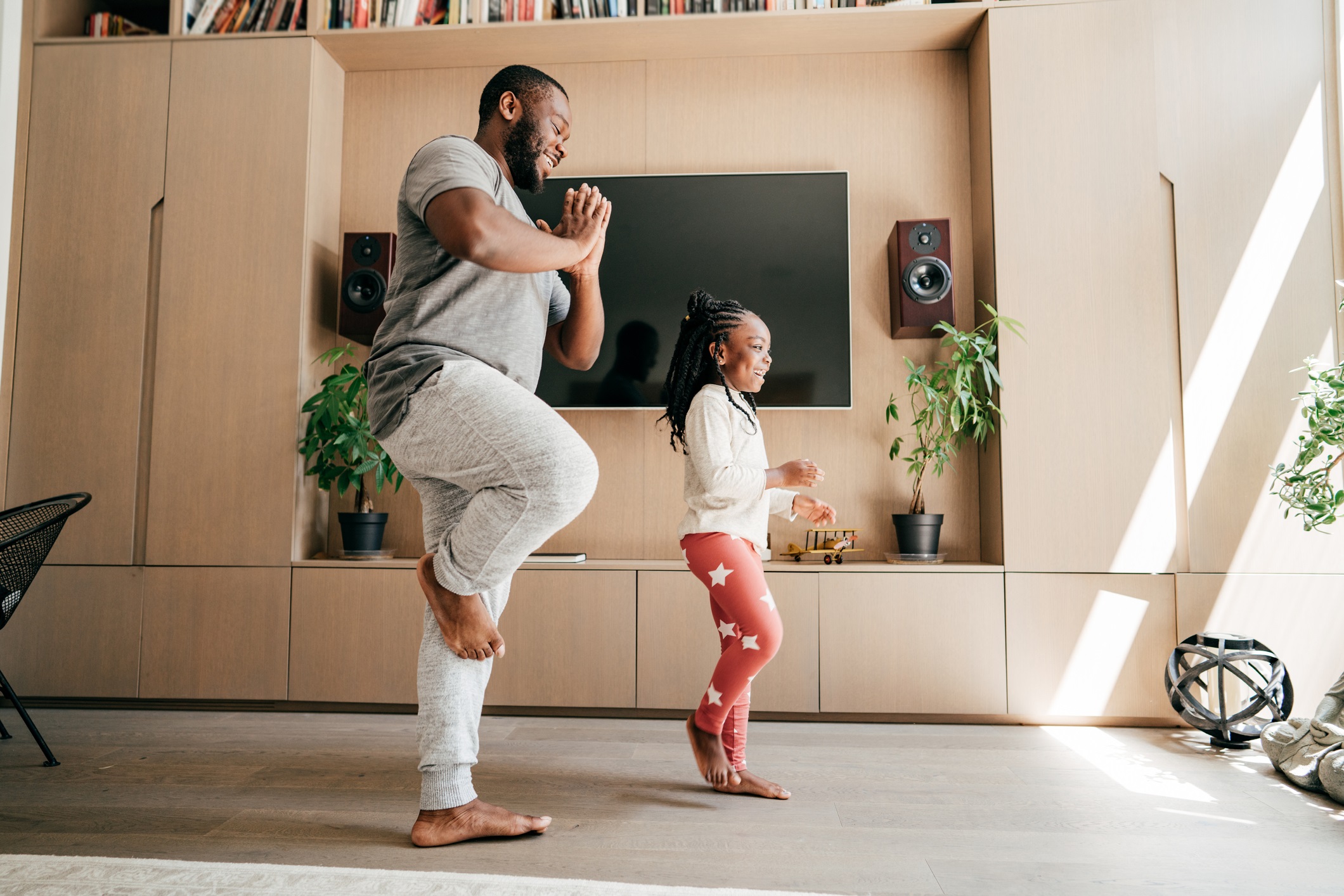 Movimiento y armonía: Yoga y baile como herramientas para el desarrollo infantil