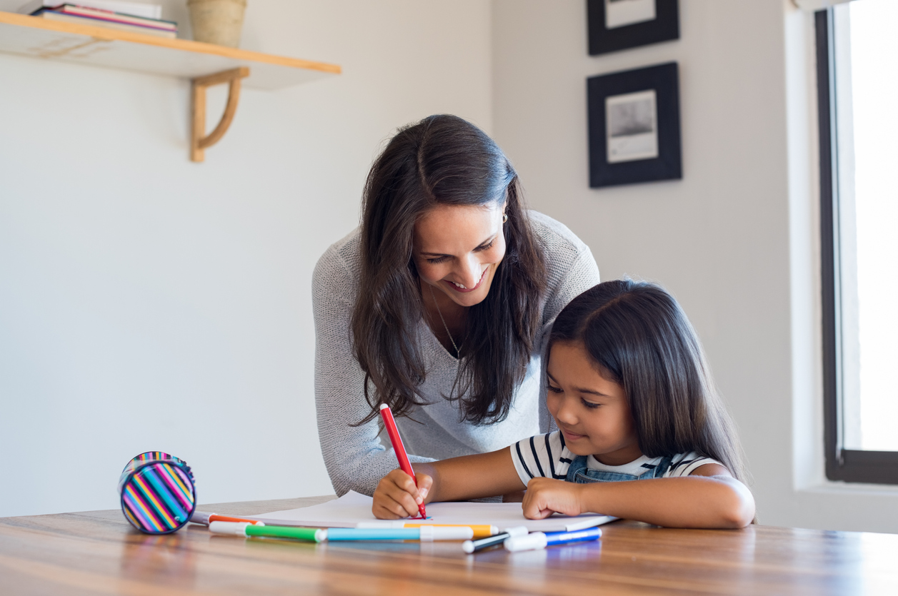 ¿Cómo apoyar y ayudar a tu hijo de edad preescolar_iStock-696325988 (1).jpg