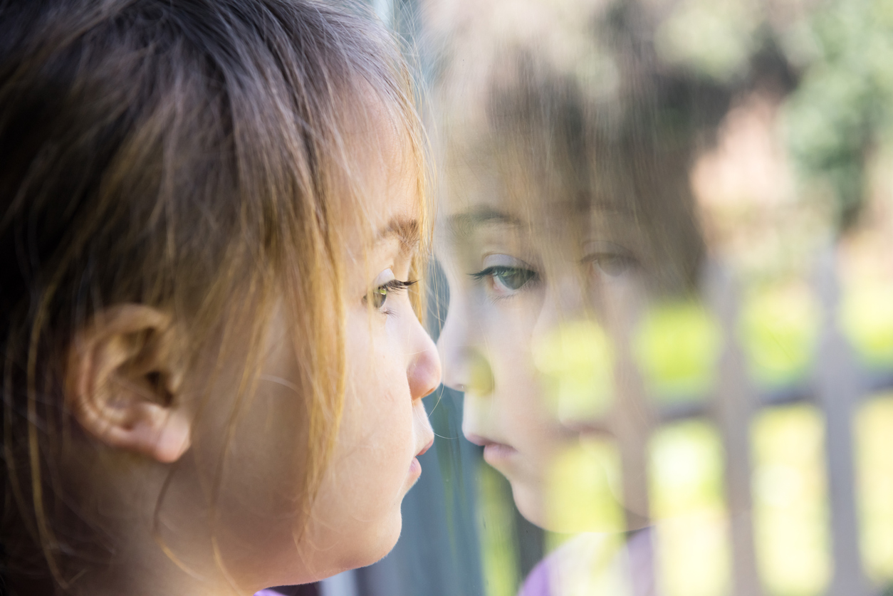 ¿Cómo se pueden detectar los trastornos del espectro autista en edades temprana_iStock-657154206.jpg