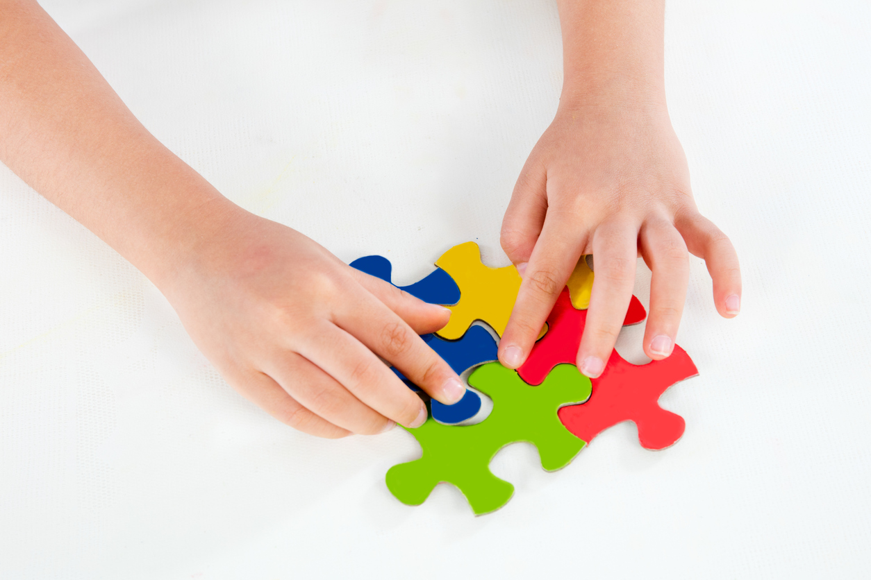 Cómo desarrollar la capacidad cognitiva del niño con el juego_iStock-586170556.jpg