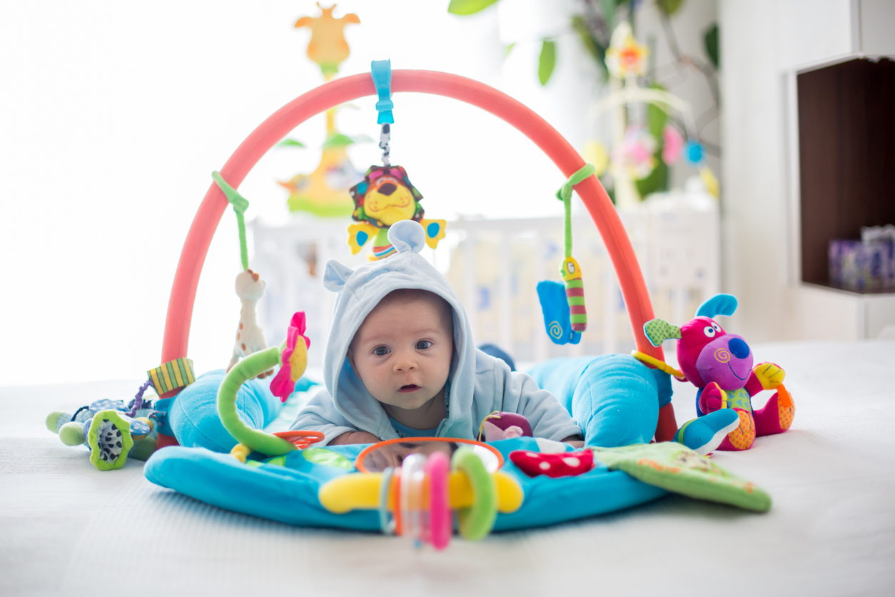 Sus primeros juguetes_ la importancia de escoger adecuadamente_iStock-889326600 (1).jpg